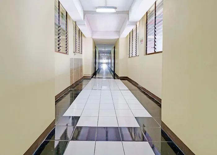 Oyo Life 92993 Apartement Gateway Cicadas By Mgm Property