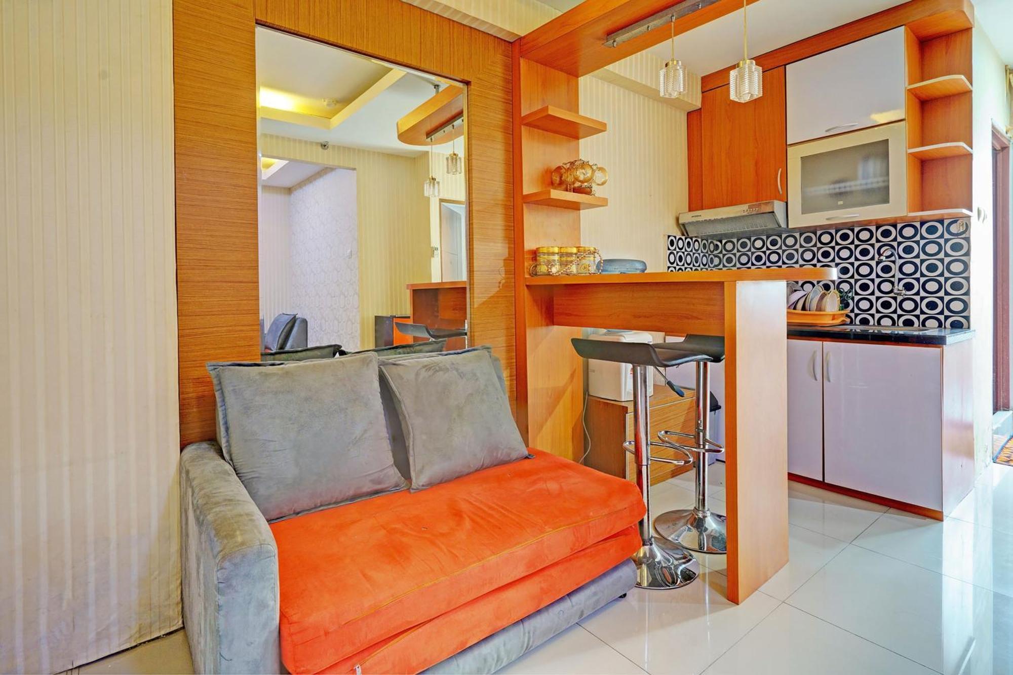 Oyo Life 92993 Gateway Cicadas By Mgm Hotel Bandung